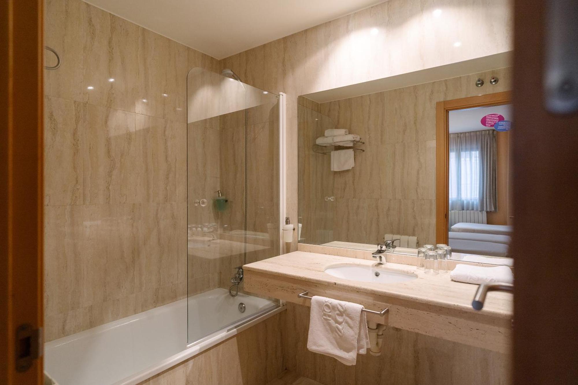 Hostal Acanto Burgo Exteriör bild